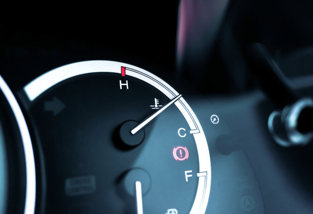汽车仪表板上的温度表指示灯图片下载