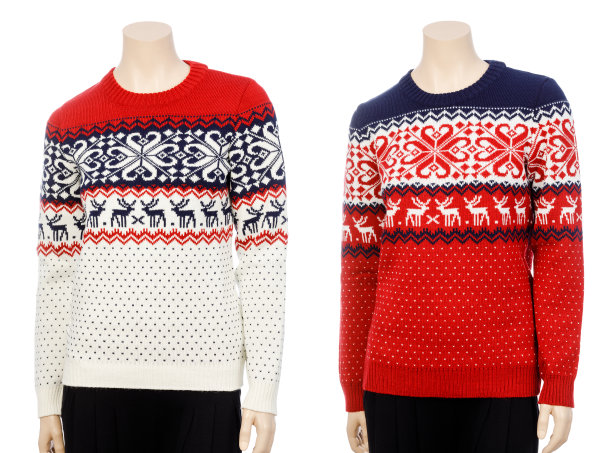 女士北欧风格的毛衣上的女性模特孤立的白色图片下载