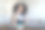 一个有吸引力的年轻女运动员的肖像与她的金牌。非裔美国运动员获得第一名奖牌图片下载