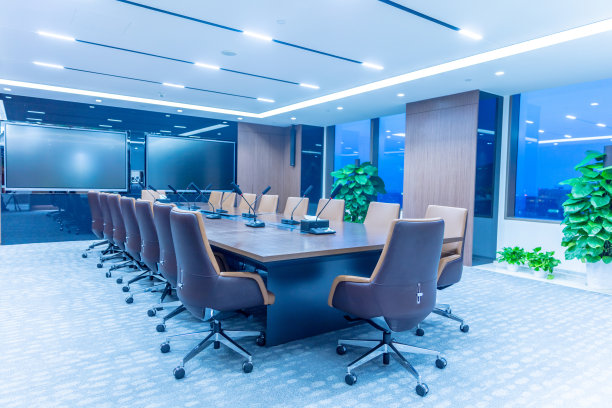 空荡荡的现代会议室内部全景图片下载