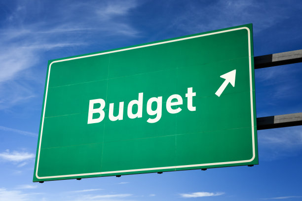 公路方向标志预算提高图片下载