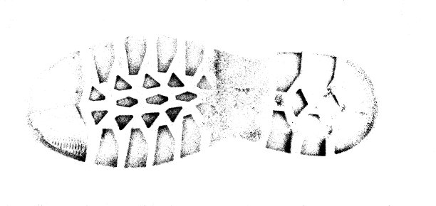 鞋印，雪地上的剪影，孤立，忧伤，凹凸不平图片下载