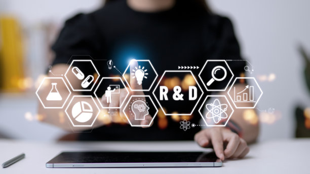 女商人触摸研发标志。研发图标网络业务概念文字云背景标签。研发:研发带有线条图标的字印刷设计插图图片下载