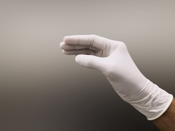 医用白手套在手图片下载