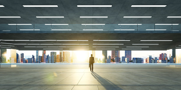 商人走在商业中心图片下载