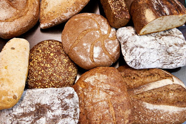 面包店的新鲜面包图片下载