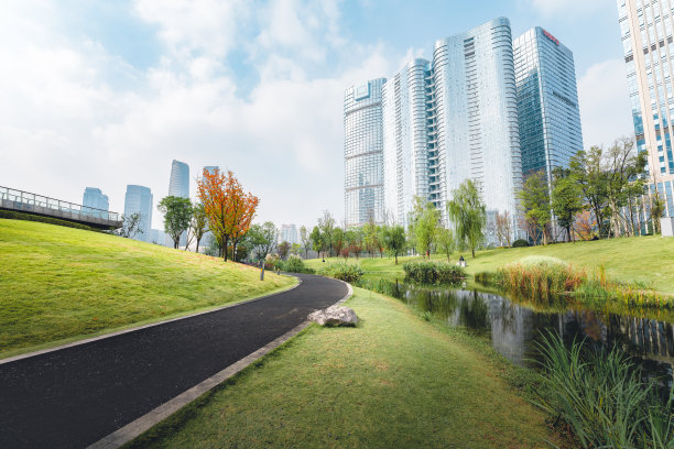 阳光灿烂的成都金融城图片下载