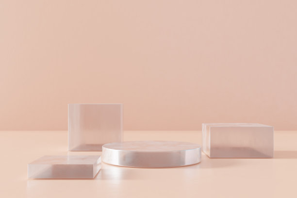 带有复制空间的3D玻璃平台，用于产品展示。图片下载