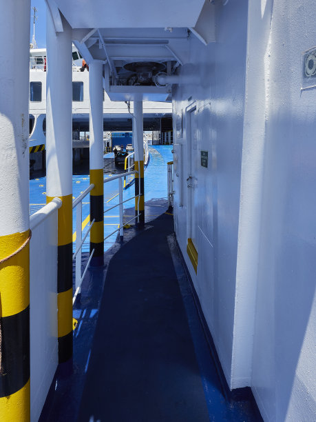 一张渡船的照片图片下载