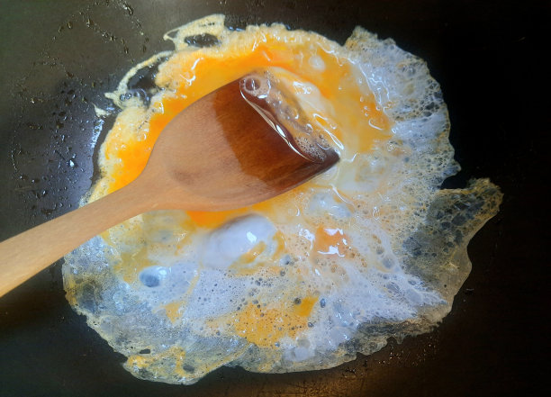 煮煎蛋——食物的准备。图片下载