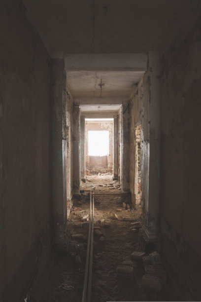 阴暗阴暗的走廊图片下载