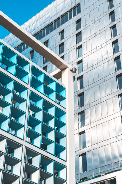 封闭在大楼外面。建筑上的细节图片下载