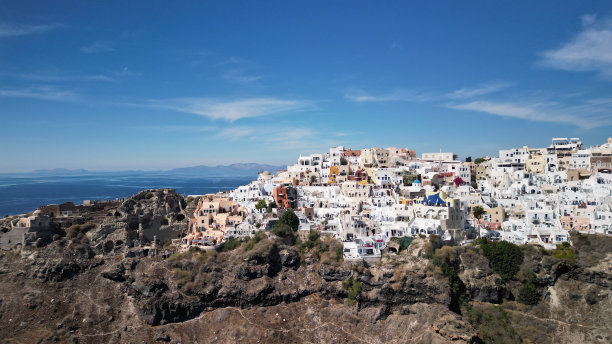 希腊圣托里尼岛传统白色建筑的美丽照片图片下载