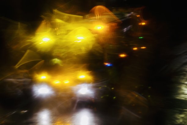 散焦黄、红灯散焦图片下载