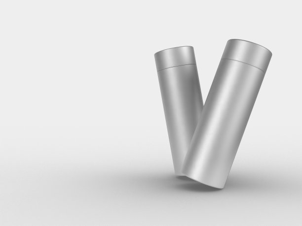 三维玻璃杯图像与平原背景图片下载