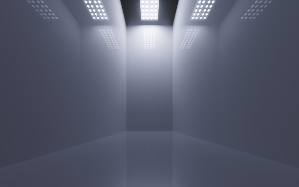 用碟子、勺子和餐巾纸把轻碟清空图片下载