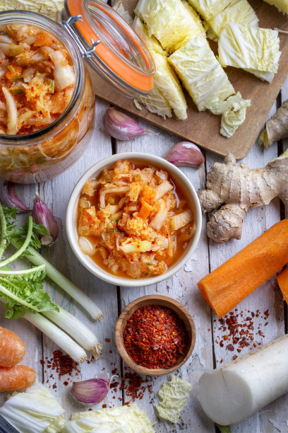 自制泡菜和玻璃罐图片下载