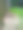 一棵刚砍下的榆树侵入了地产线的栅栏图片下载