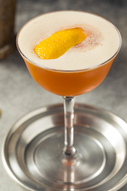 酒冷伯爵灰马提尼鸡尾酒图片下载