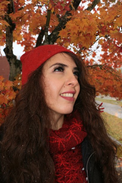 看树叶飘落图片下载