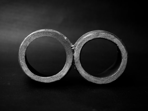 一个DIY的银色飞行员风格的护目镜服装配件图片下载