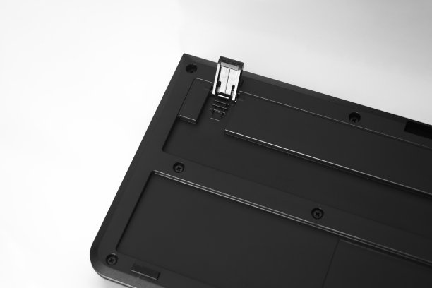 电脑键盘的底部视图图片下载