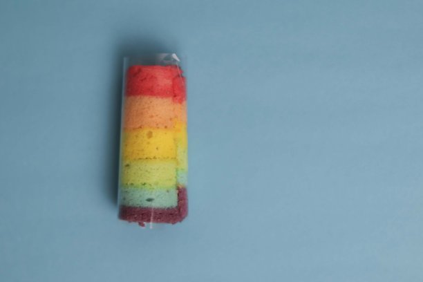 迷你彩虹卷蛋糕图片下载