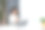 年轻的女保健工作者心理学家和心理治疗师在网络会议视频电话上谈论如何减少日常生活中的压力和焦虑。女性远程医疗专家。图片下载
