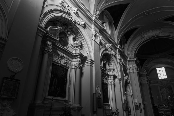 Isernia。莫利塞。圣弗朗西斯科教堂图片下载