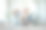 快乐，放松和爷爷奶奶带着一个孩子在客厅的沙发上在家里。快乐，祖母，祖父和女孩孩子一起坐在沙发上玩耍，建立联系，放松。图片下载