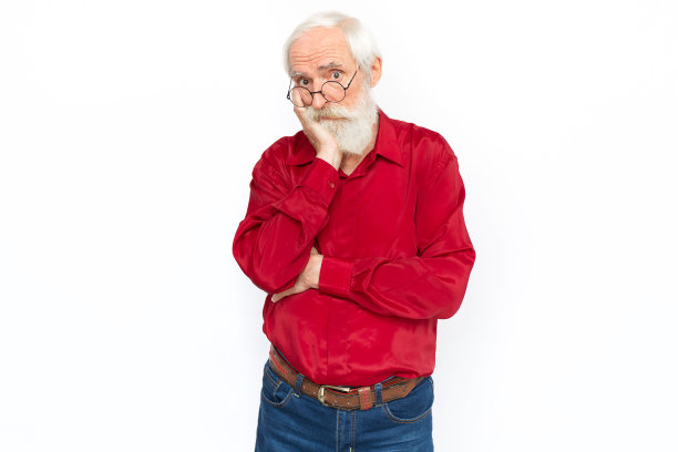 无聊的老男人靠在手上图片下载