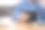 成熟的男人在家里办公时使用平板电脑图片下载