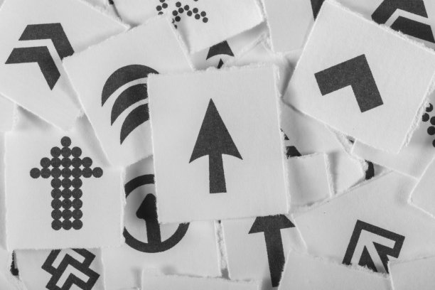 箭头标志的概念选择前进图片下载