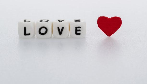 白骰子与字爱图片下载