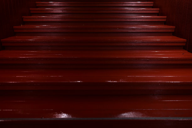 夜间红木楼梯，外观设计图片下载