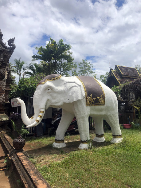 大白象雕像图片下载