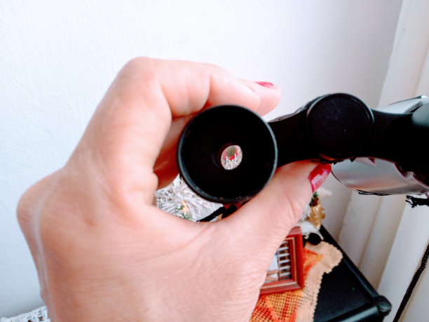 双筒望远镜图片下载