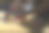 理发后在理发店清洁头发。水平特写工作手。图片下载
