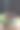 垂直特写的牛排沙拉在一个白色的盘子上，酱汁在木板上图片下载