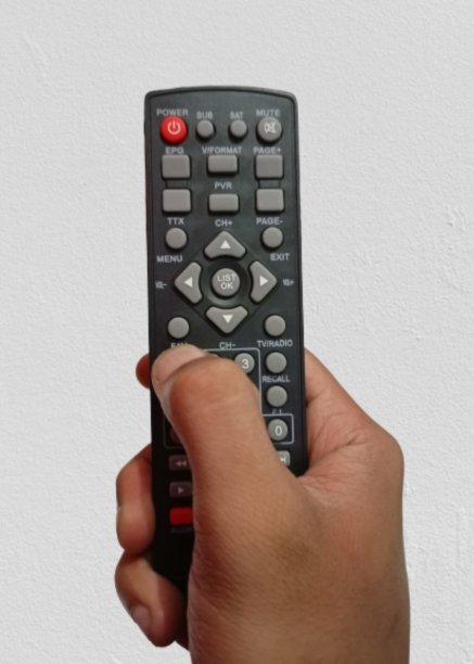 白色背景的电视机遥控器图片下载