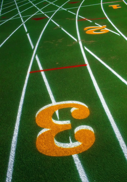 美国大学的跑道图片下载