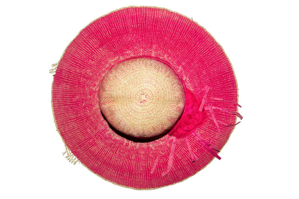 明亮的夏天草帽孤立在白色的背景图片下载