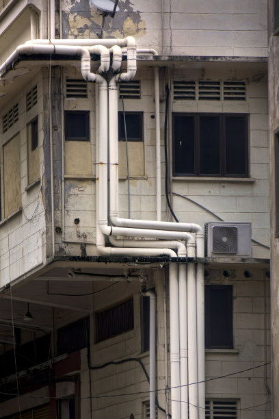 建筑物外部的管道图片下载