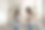 问题少女女儿和母亲在家里吵架吵架，互相大喊大叫图片下载