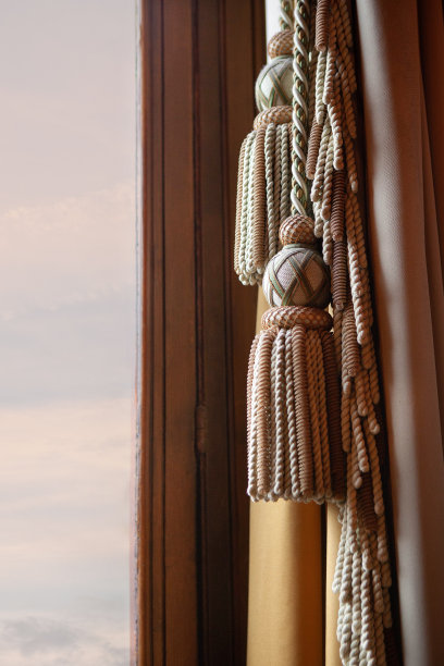 罗马房子的窗帘和窗户图片下载