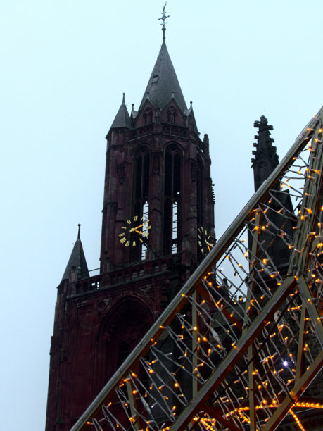 马斯特里赫特，2022年12月:在节日期间参观美丽的荷兰马斯特里赫特市图片下载