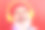一个带着耳机听音乐的快乐的潮人退休人员的特写肖像图片下载