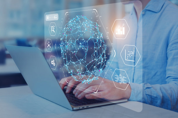 数据科学与大数据分析技术。在计算机屏幕上处理复杂可视化的数据科学家。数据挖掘。统计和分析方面的创新。洞察和预测。图片下载