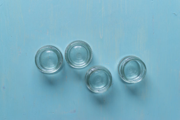 空瓶子图片下载