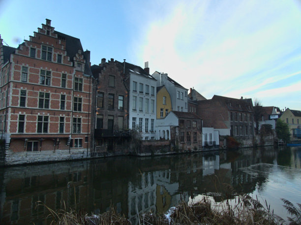 冈德(2022年12月):在节日期间参观美丽的比利时冈德市图片下载